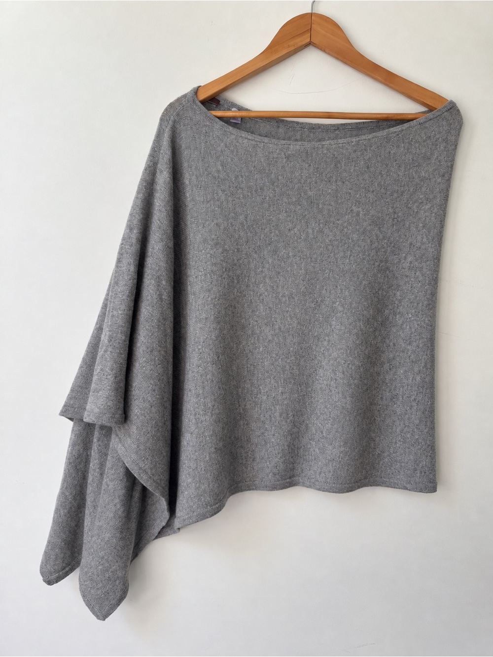 Cullen 100% Cashmere Gray Asymmetrical Poncho Sweater Size 0/S